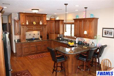 2240 E Blossom Ln, Warsaw, IN 46580 photo 5