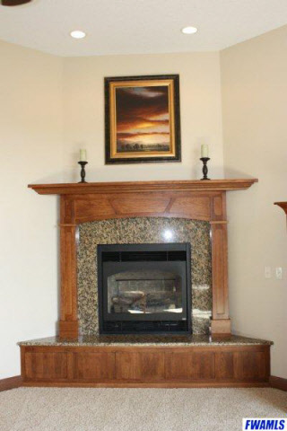 2240 E Blossom Ln, Warsaw, IN 46580 photo 6