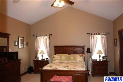 2240 E Blossom Ln, Warsaw, IN 46580 photo 19