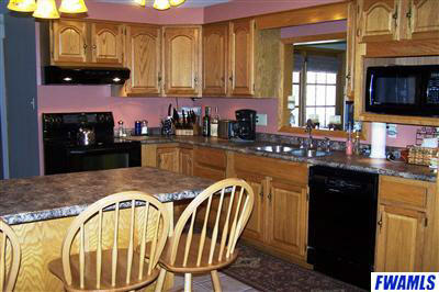 7322 Winnebago Dr, Fort Wayne, IN 46815 photo 2