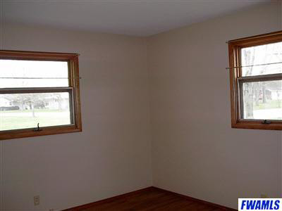 111 Parkway Dr, Warren, IN 46792 photo 13