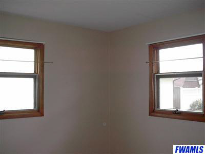 111 Parkway Dr, Warren, IN 46792 photo 12