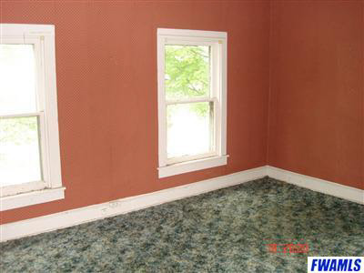 156 E 4th St, Roanoke, IN 46783 photo 6