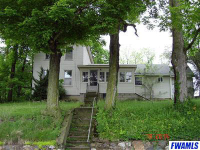 156 E 4th St, Roanoke, IN 46783 photo 1