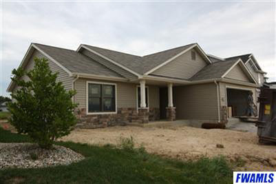 8612 Springberry Dr, Fort Wayne, IN 46818 photo 2