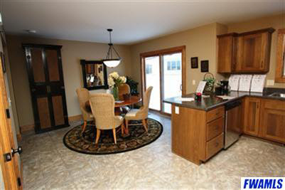 8426 Forsythia Ct, Fort Wayne, IN 46804 photo 4