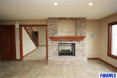 9625 Chapmans Blvd, Fort Wayne, IN 46835 photo 2