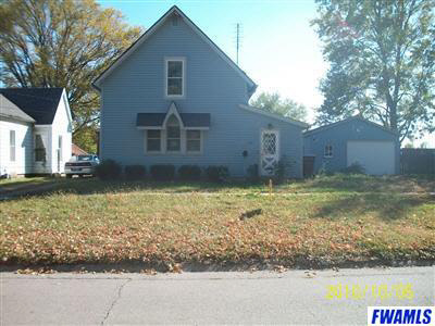 210 Walnut St, Butler, IN 46721 photo 1