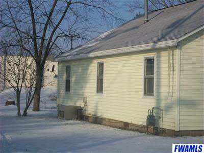 2040 Elyetta St, Fort Wayne, IN 46802 photo 2