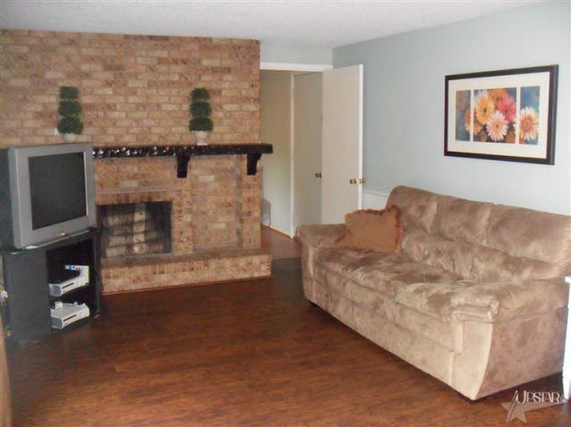 4009 Nottingham Dr, Fort Wayne, IN 46815 photo 3