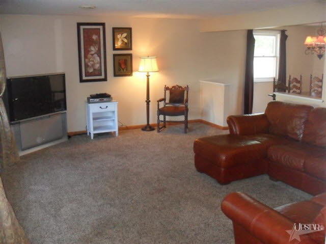 4009 Nottingham Dr, Fort Wayne, IN 46815 photo 5