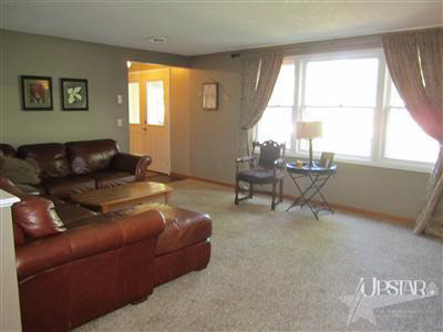 4009 Nottingham Dr, Fort Wayne, IN 46815 photo 4