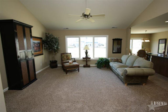 2181 Highlander Dr, Warsaw, IN 46580 photo 3