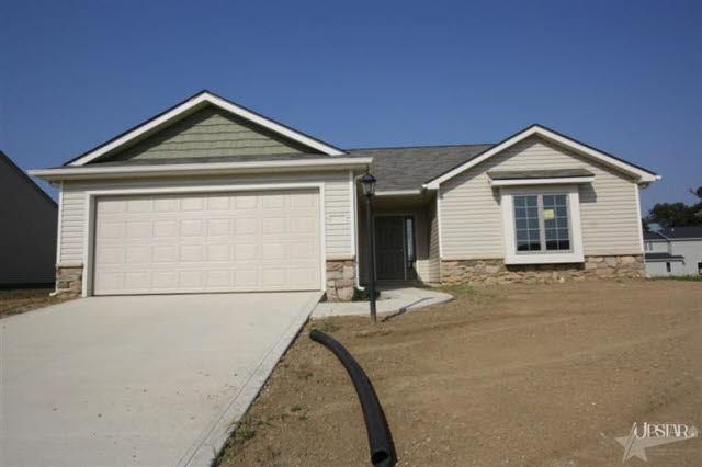 2181 Highlander Dr, Warsaw, IN 46580 photo 1