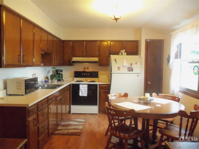 3136 Easterday Rd, Fort Wayne, IN 46818 photo 9