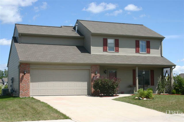 2120 Lorraine Dr, Auburn, IN 46706 photo 1