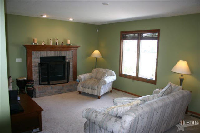 2120 Lorraine Dr, Auburn, IN 46706 photo 2