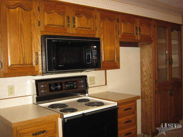 1035 Elm Dr, Bluffton, IN 46714 photo 8