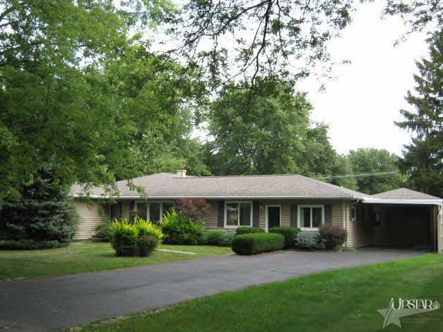 1035 Elm Dr, Bluffton, IN 46714 photo 1