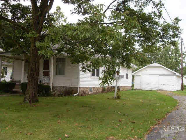 255 Bryan St, Berne, IN 46711 photo 3