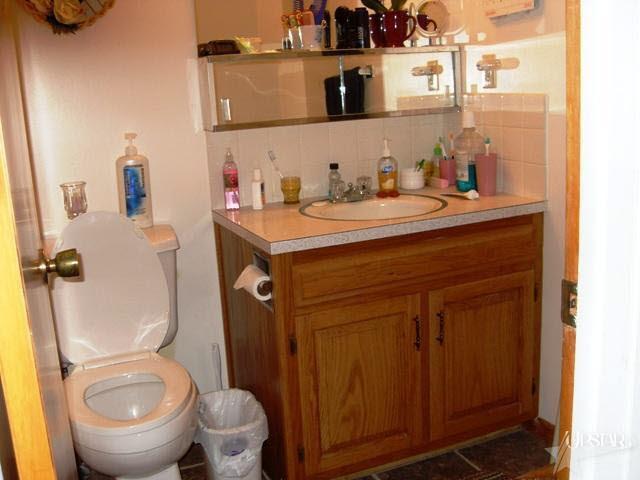 220 Spring St, Geneva, IN 46740 photo 11