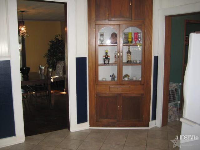 305 E Cherry St, Bluffton, IN 46714 photo 8