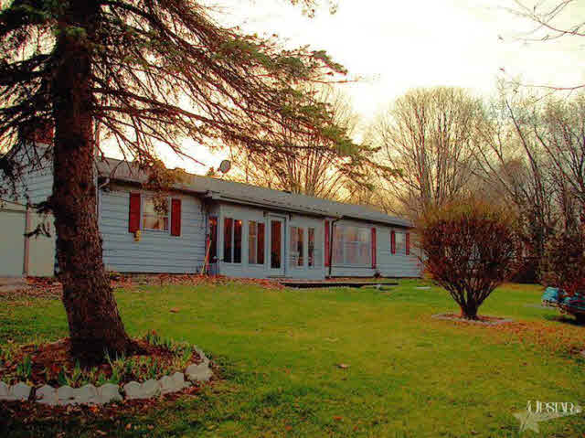 10777 N D Dr, Kendallville, IN 46755 photo 7