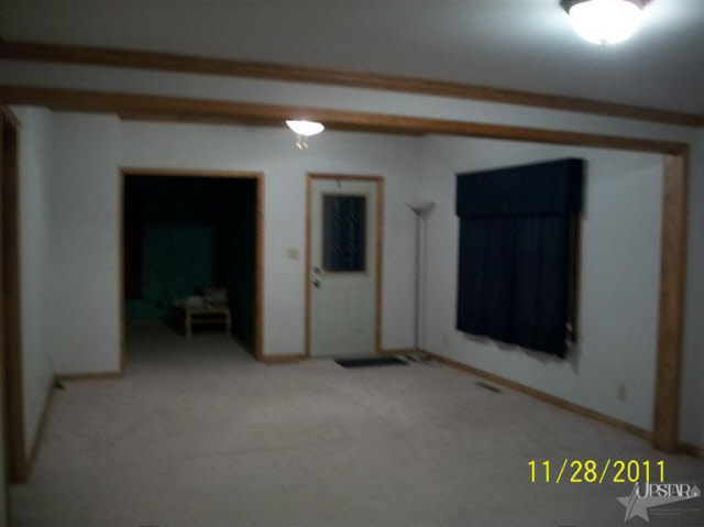 843 Elm St, Huntington, IN 46750 photo 4
