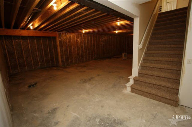 8521 Springberry Dr, Fort Wayne, IN 46818 photo 23
