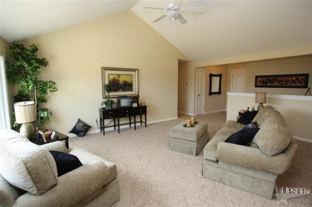 8521 Springberry Dr, Fort Wayne, IN 46818 photo 3