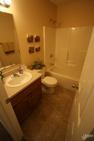 8521 Springberry Dr, Fort Wayne, IN 46818 photo 16