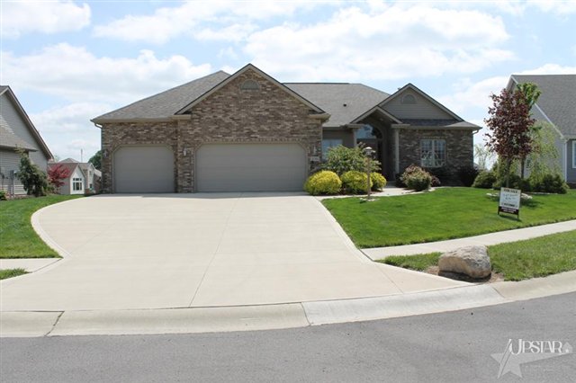 2016 Falcon Ridge Ct, Fort Wayne, IN 46845 photo 1