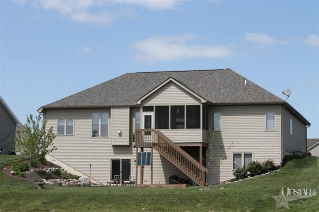 2016 Falcon Ridge Ct, Fort Wayne, IN 46845 photo 2