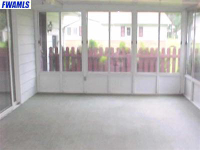 404 W Roe St, Ossian, IN 46777 photo 4