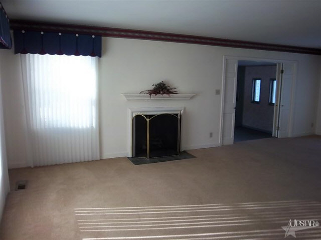 2324 Engle Rd, Fort Wayne, IN 46809 photo 2