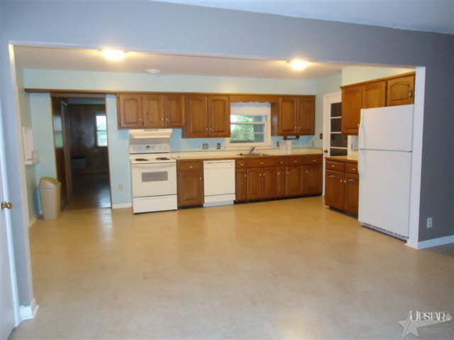 1326 Curdes Ave, Fort Wayne, IN 46805 photo 3