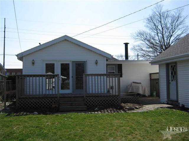 315 E Spring St, Bluffton, IN 46714 photo 11