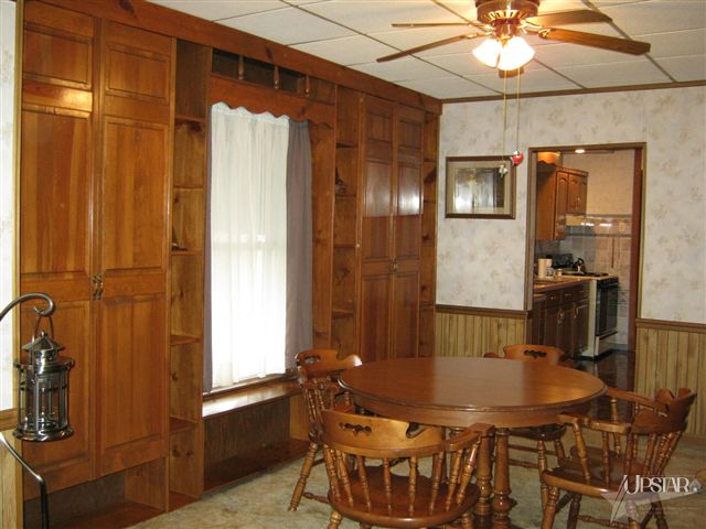 315 E Spring St, Bluffton, IN 46714 photo 5