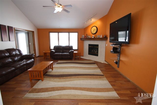 7606 Maeve Dr, Fort Wayne, IN 46835 photo 5