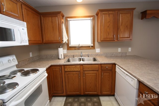 7606 Maeve Dr, Fort Wayne, IN 46835 photo 7