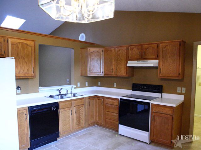 8303 Chapel Bend Dr, Fort Wayne, IN 46835 photo 5