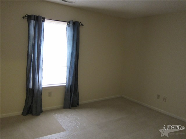 8303 Chapel Bend Dr, Fort Wayne, IN 46835 photo 13