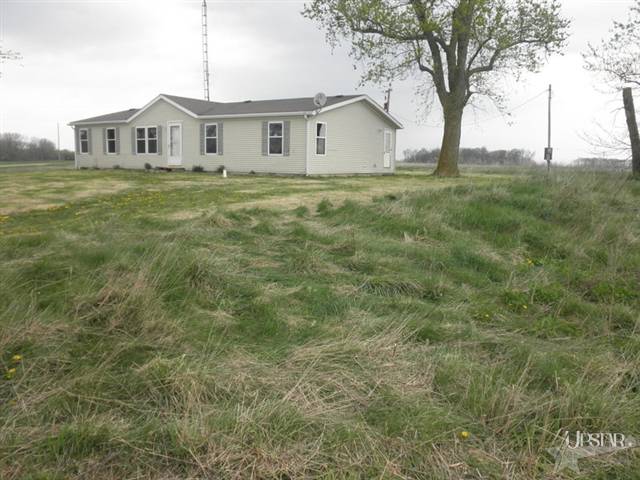 3239 S 200 W, Liberty Center, IN 46766 photo 2