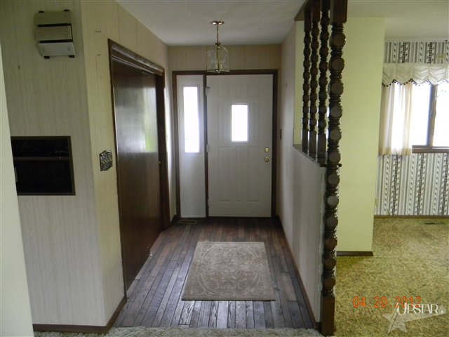 566 W Schoolhouse Rd, Kendallville, IN 46755 photo 5