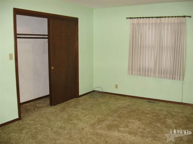 566 W Schoolhouse Rd, Kendallville, IN 46755 photo 17