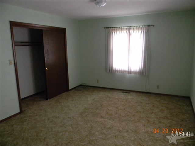 566 W Schoolhouse Rd, Kendallville, IN 46755 photo 6