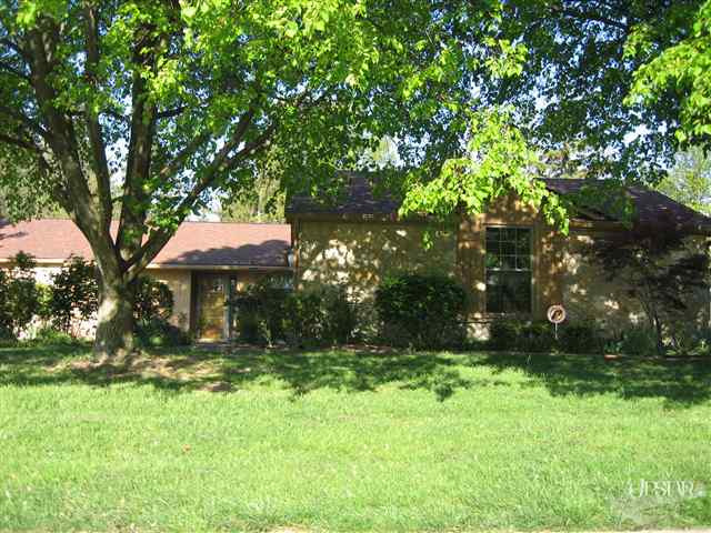 3817 Windswept Dr, Fort Wayne, IN 46815 photo 2