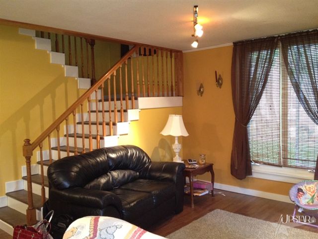 508 W Market St, Columbia City, IN 46725 photo 3