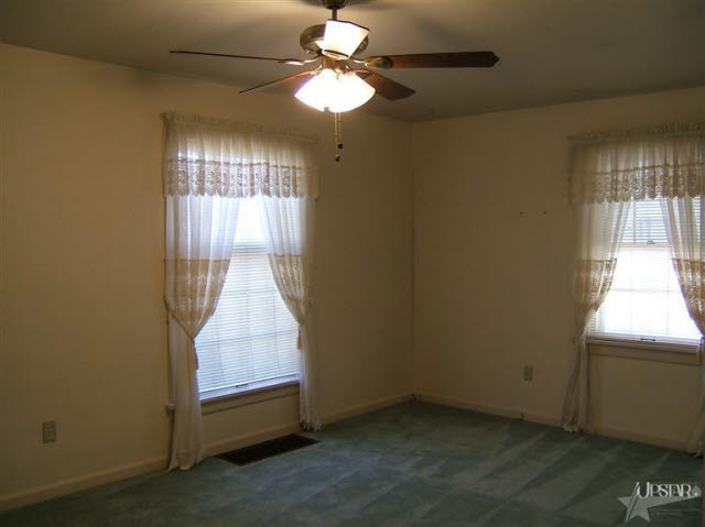 437 Pasadena Dr, Fort Wayne, IN 46807 photo 2