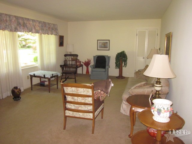 1310 Somerset Ln, Fort Wayne, IN 46805 photo 2